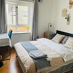 A Charming 1 Bed Artisan Cottage