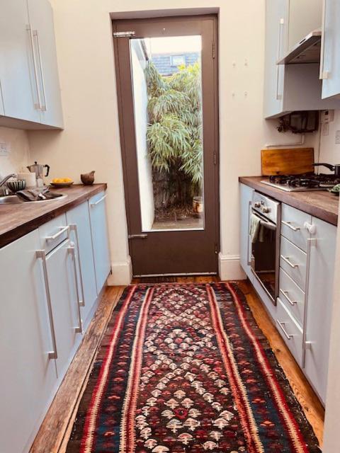 A Charming 1 Bed Artisan