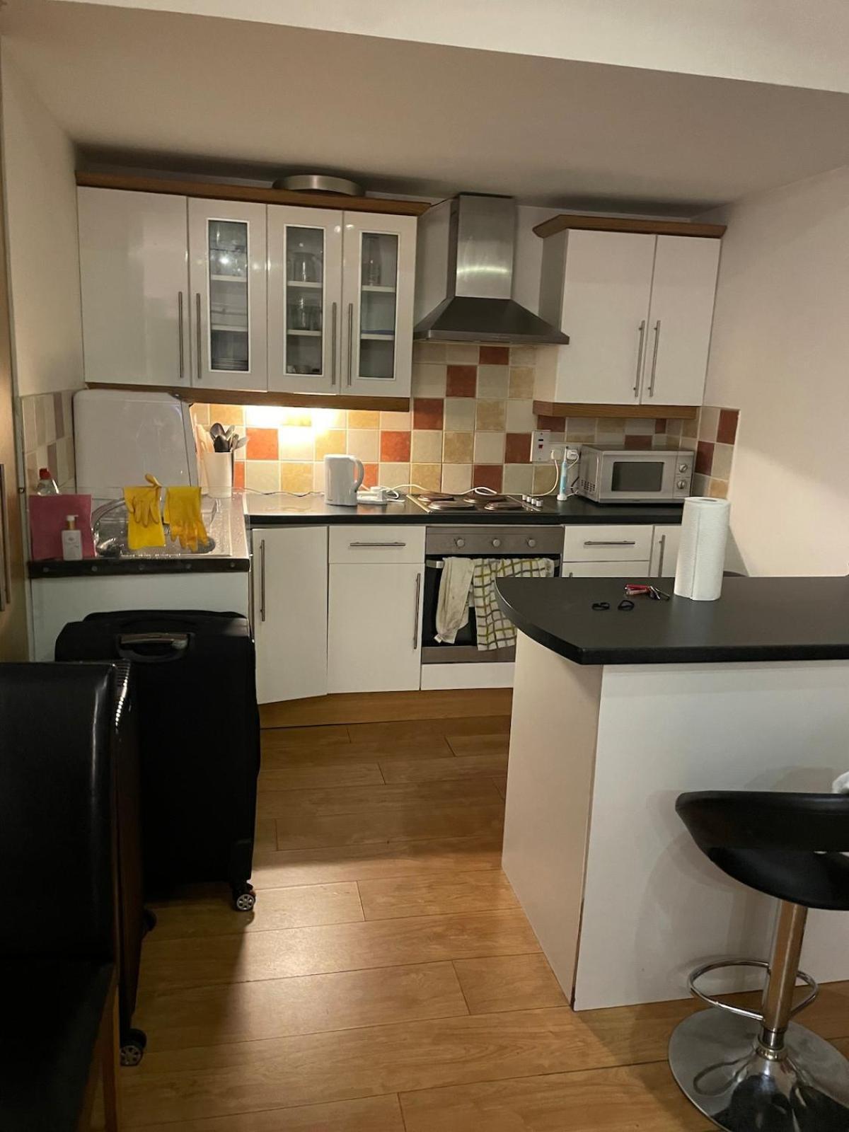 A Charming 1 Bed Artisan Apartment