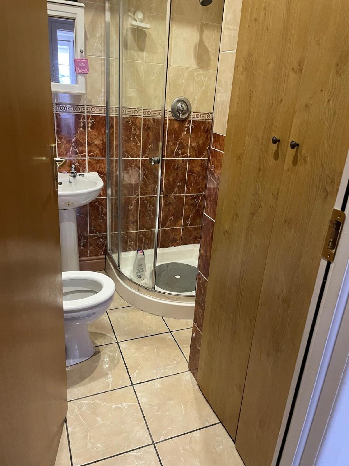 A Charming 1 Bed Artisan Appartement *